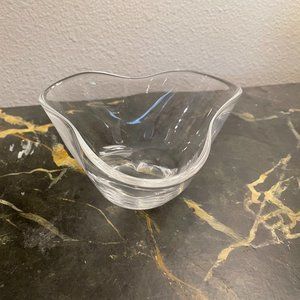 Steuben glass bowl with three folds